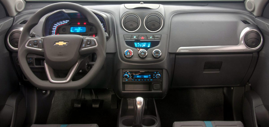 Chevrolet-Montana-Sport-2014-Brasil-picape-interior-painel