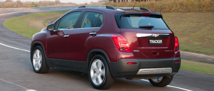 Chevrolet-Tracker-LTZ-2014-SUV-crossover-Ecotec-flex-traseira