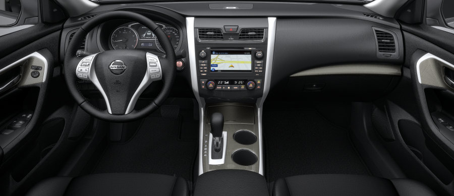 Nissan-Altima-SL-2.5-Brasil-2014-painel-interior