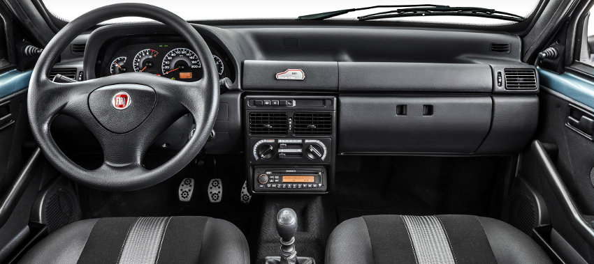Fiat-Uno-Mille-Grazie-Mile-Brasil-2013-painel-interior