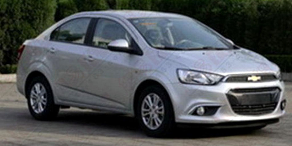 Chevrolet-Novo-Sonic-Sedan-2015-GM-New1