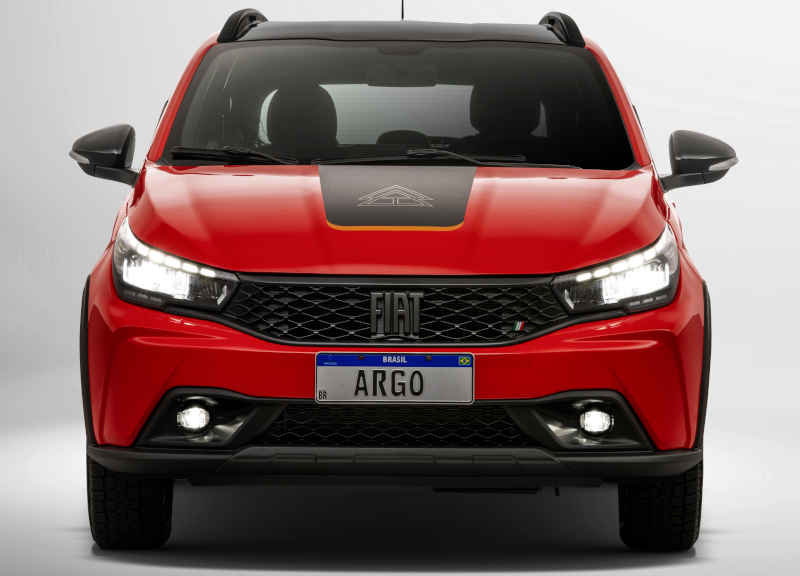 Foto dos faróis em LED do Fiat Argo Trekking CVT 2026