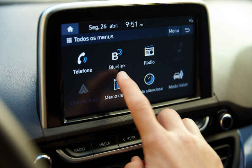 Hyundai/Divulgação Foto da conexão Bluelink dos modelos Hyundai HB20, HB20S e Creta 2026