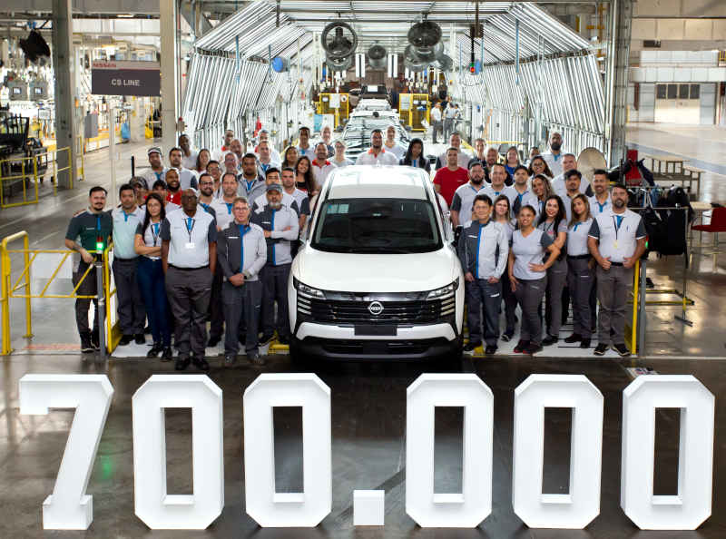 Nissan/Divulgação De do novo Nissan Kicks Sense, o carro 700.000 produzido na fábrica de Resente (RJ)