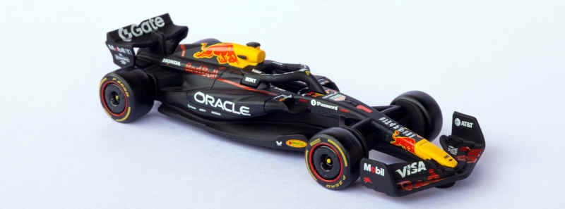 Fabio Piva/Arcos Dourados/Divulgação Foto da miniatura do carro da Red Bull Racing da Fórmula 1 vendida no McDonald's
