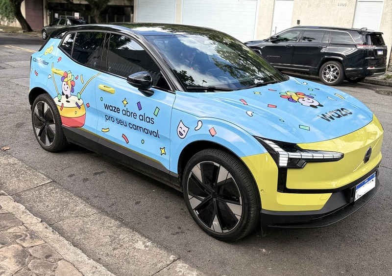 Google/Divulgação Foto do Carro do Waze no Carnaval 2026