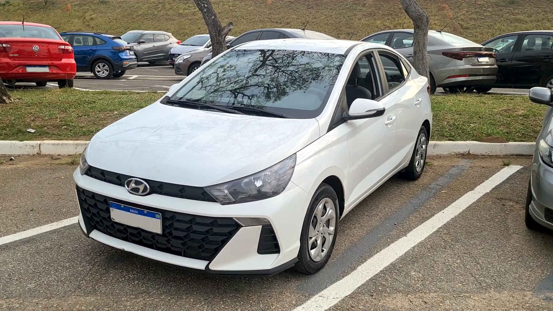 Renato Parizzi / De 0 a 100 Foto do Hyundai HB20S alugado na Localiza