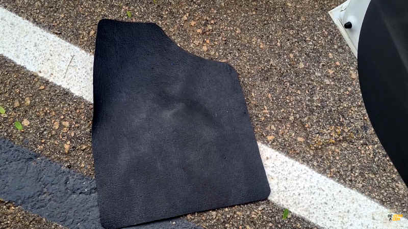 Renato Parizzi / De 0 a 100 Foto do tapete Localiza