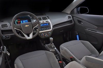 Chevrolet-Cobalt-Brasil-interior-painel