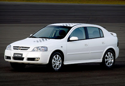 Chevrolet+Astra+2010+hatch+sedã+01