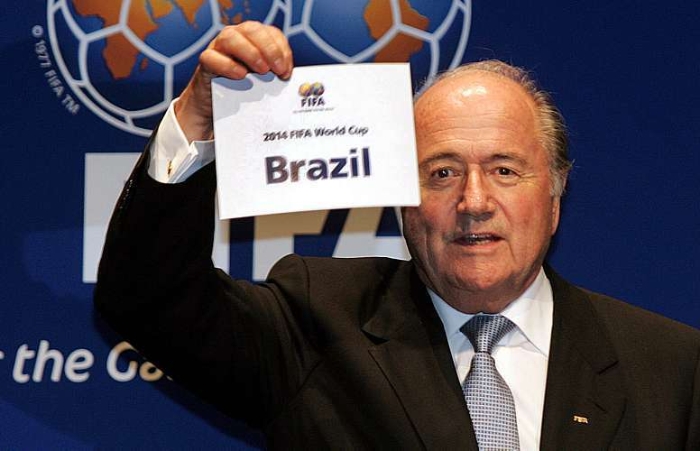 Blatter-lamentavel-Fifa-alcool-transito-carro