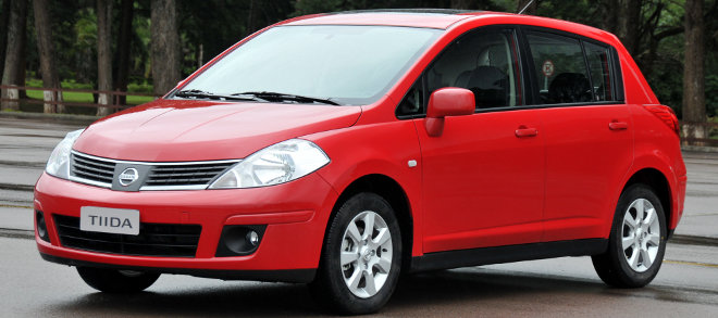 Nissan-Tiida-2013-Brasil-flex