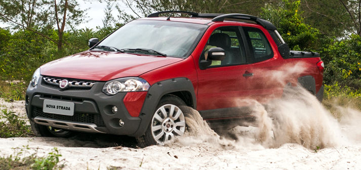 Fiat-Strada-Adventure-2014-picape-flex-Cabine-Dupla-3-portas-capa
