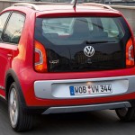 Volkswagen-Cross-Up-2014-offroad