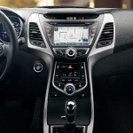 Hyundai-Elantra-2015-Brasil-interior-painel