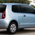 Volkswagen-up-take-move-2-portas-Brasil-2015-azul