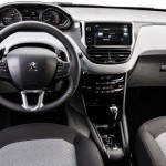 Peugeot-208-Allure-2016-painel