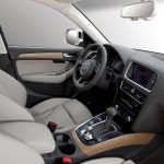 Foto do painel e do interior do Audi Q5