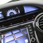 Painel dos Toyota Etios Platinum 2017 hatch e sedã