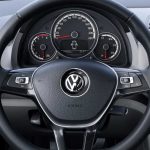 Volante e quadro instrumentos do Volkswagen up 2018