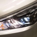 Assinatura do farol em LED do Nissan Kicks SV CVT 2020