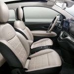 Interior do novo Fiat 500e elétrico 2021