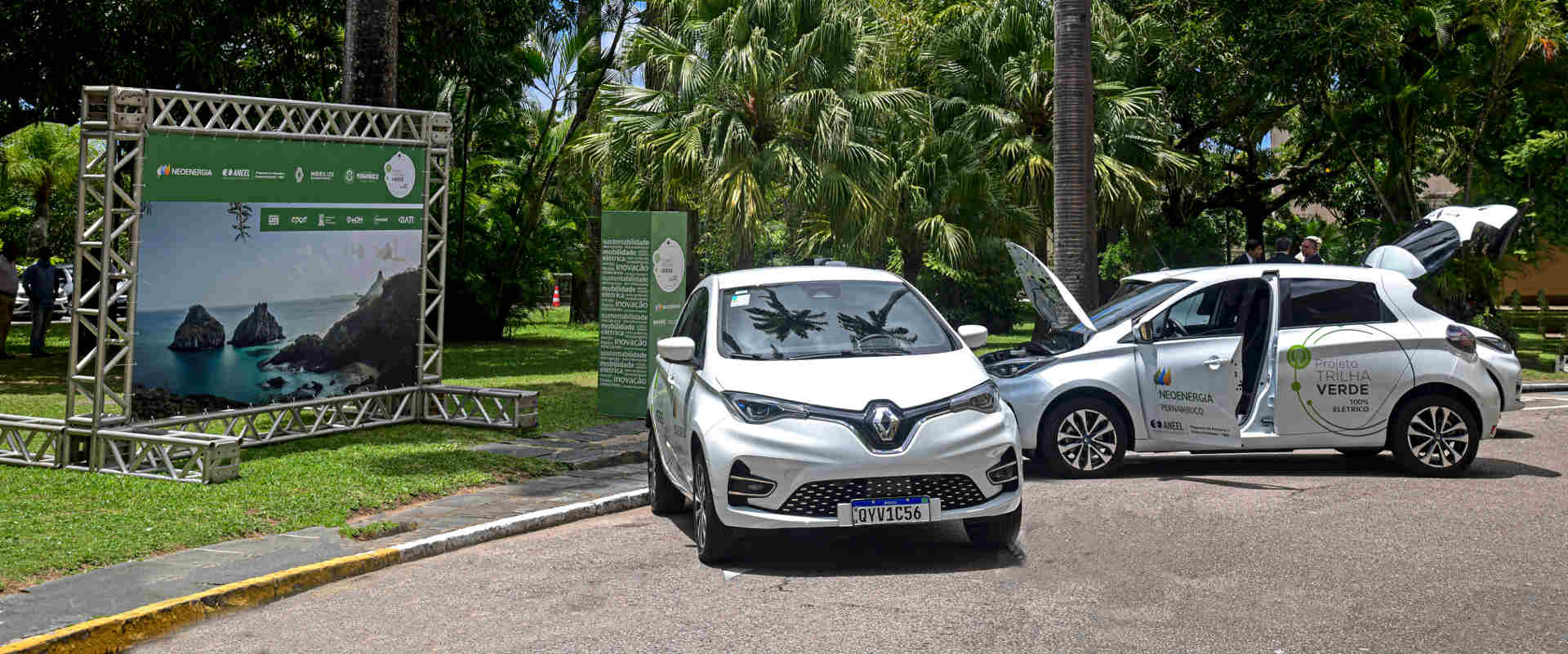 Foto de capa do Renault Zoe E-Tech elétrico que irá para Fernando de Noronha