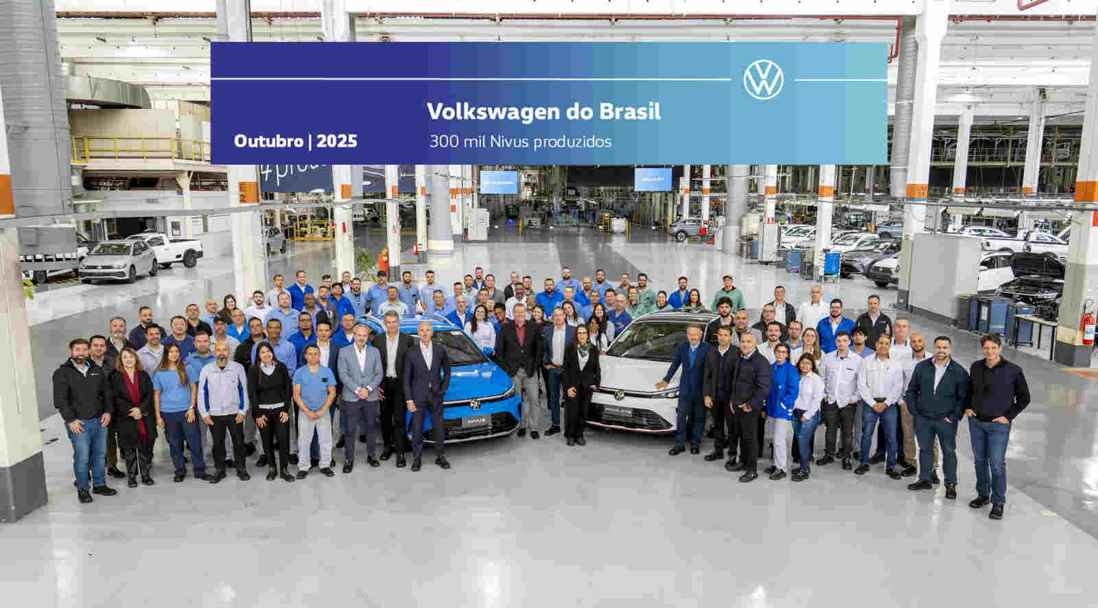 Foto de capa em comemoração das 300 mil unidades do Volkswagen Nivus fabricados no Brasil