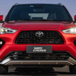 Foto do design dianteiro do Yaris Cross XRX híbrido