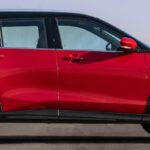 Foto do design lateral do Yaris Cross XRX híbrido