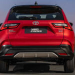 Foto do design traseiro do Yaris Cross XRX híbrido