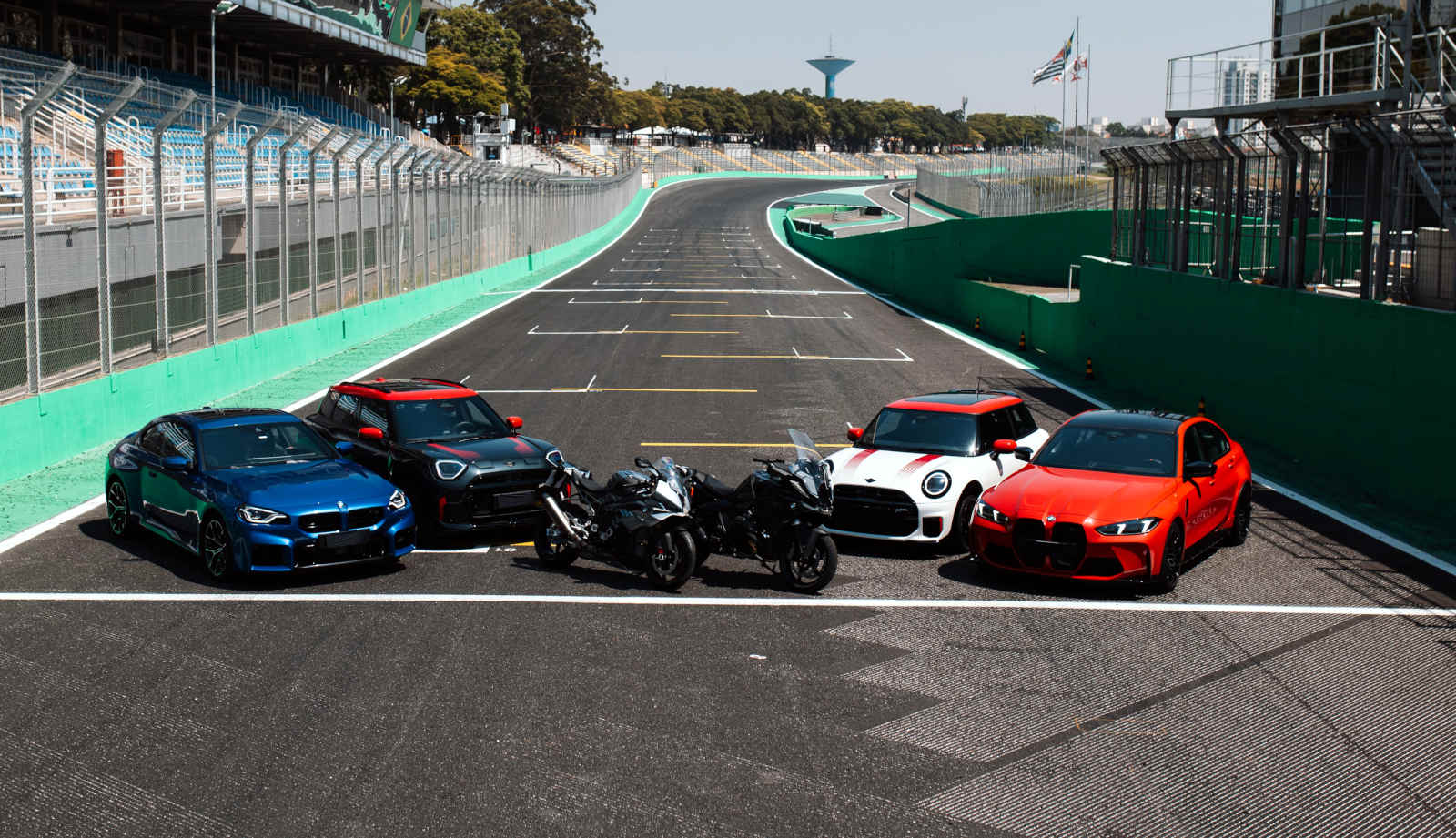 Foto comemorativa BMW 30 anos de Brasil