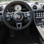 Foto do painel do Porsche 718 Boxster GTS